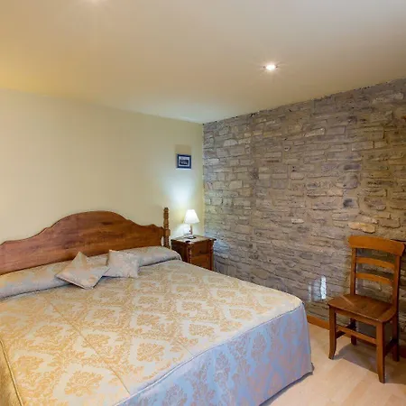 Guest house Rural Cerezos De 3*