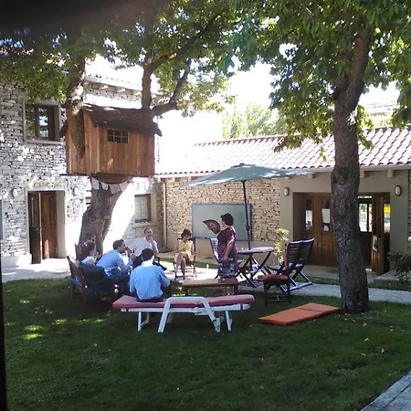 Rural Cerezos De 3*
