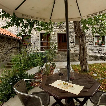 Rural Cerezos De Pensión Yanguas