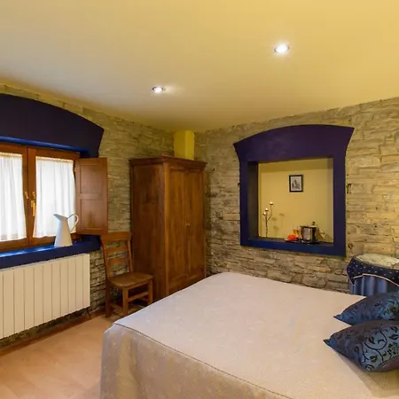 Rural Cerezos De Pensión