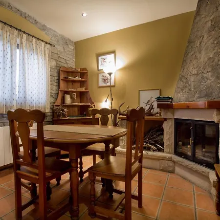 Rural Cerezos De Pensión 3*