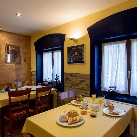 Guest house Rural Cerezos De 3*