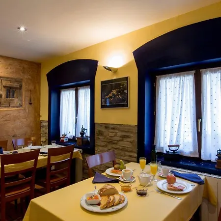 Pensión Rural Cerezos De 3*