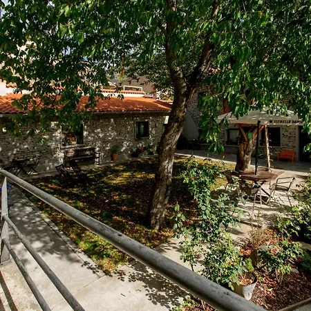 Pensión Rural Cerezos De