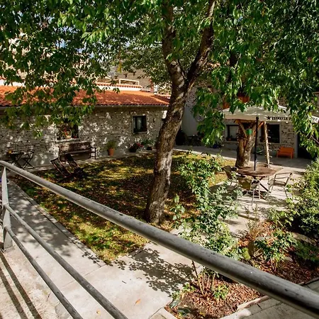 Pensión Rural Cerezos De 3*